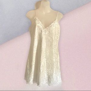 VS Gold Label vintage nightie